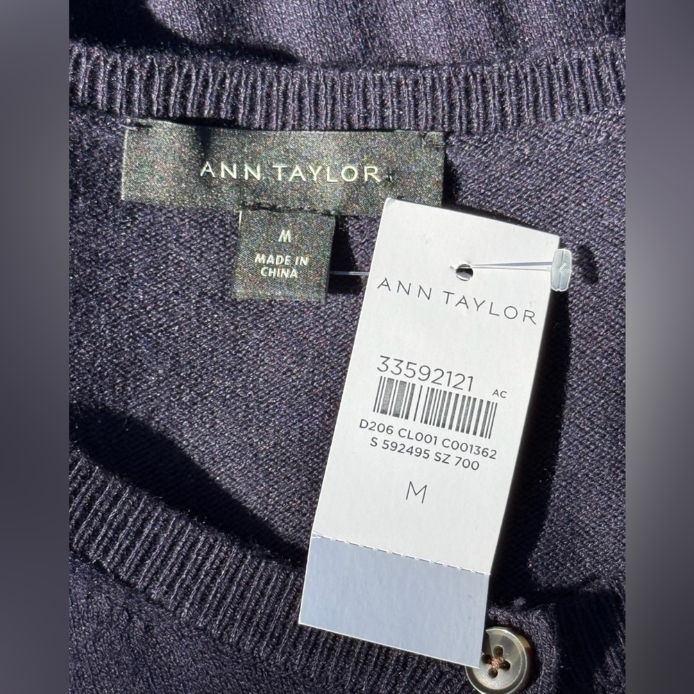 NWT Ann Taylor "Ann" lightweight cardigan sweater - size M - Picture 2 of 4